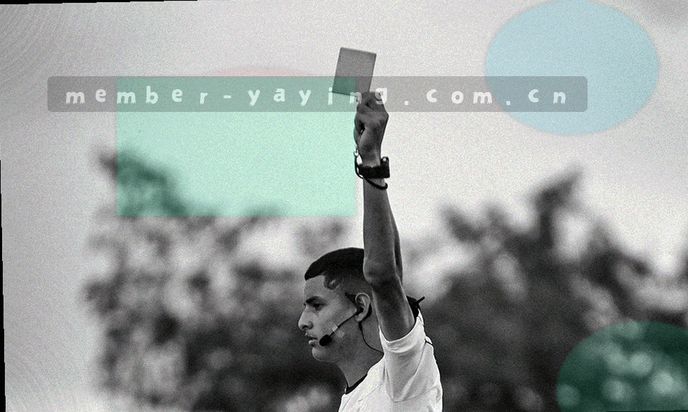三段式响应路径示意图，用线段与圆点表示提交、分派、回复三个环节